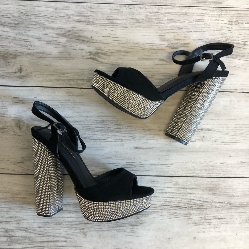 MISS LOLA BLACK MANSION PARTY PLATFORM HEELS